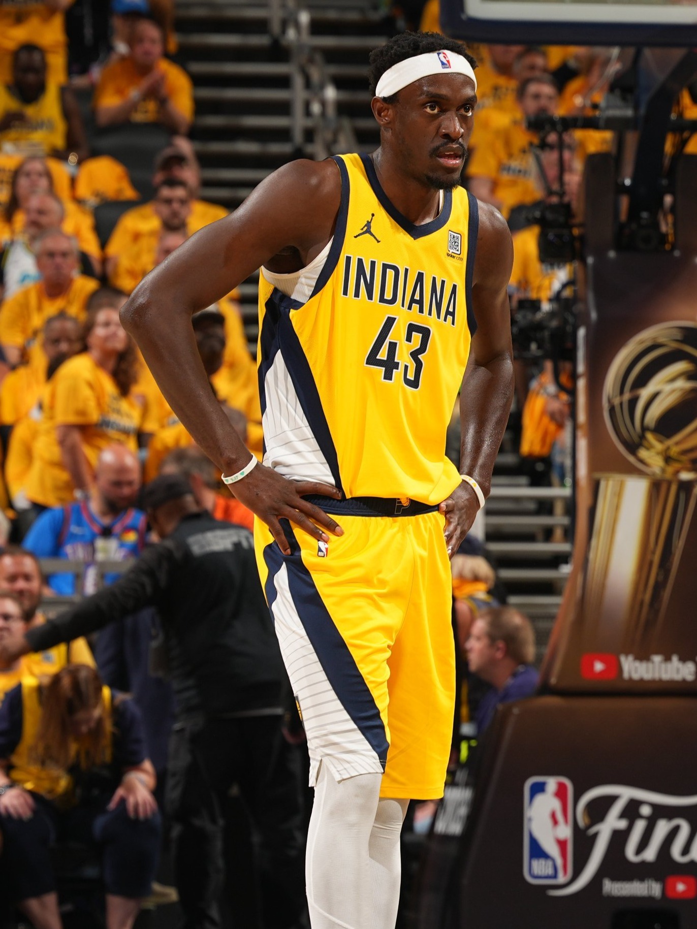 AYX SPORTS-包含西亚卡姆重返赛场，出色发挥首场状态出色，拜仁观众沸腾！上演精彩一战的词条-AYX SPORTS