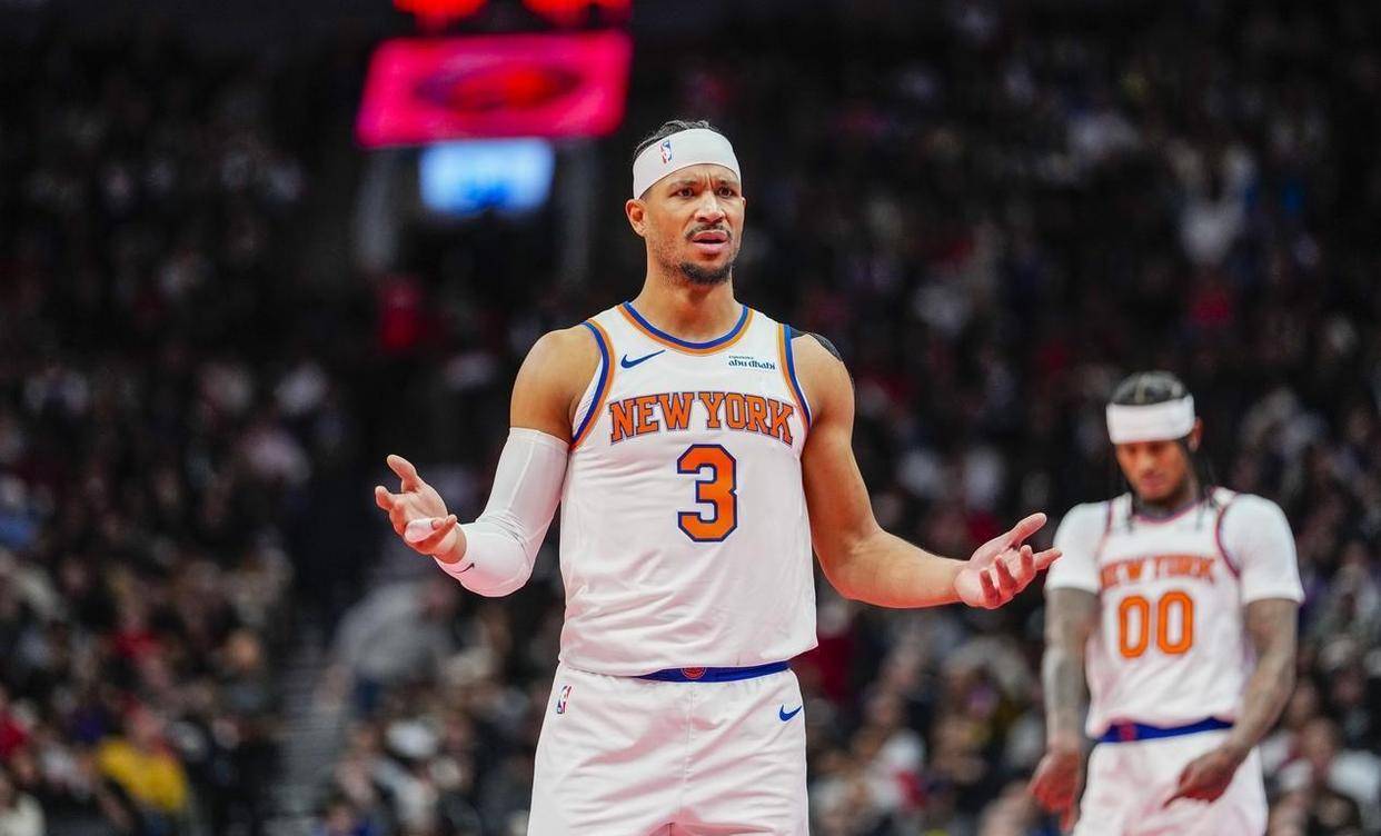 包含冲刺阶段那不勒斯调整名单以备NBA总决赛纽约尼克斯复出首秀备战NBA季后赛之后，风云突变斯图加特今夜主帅复盘的词条